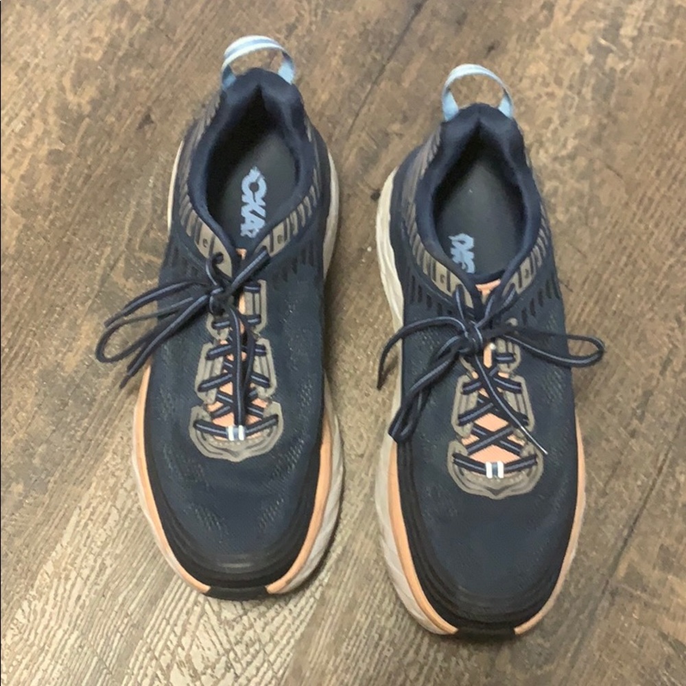 Hoka One One Women’s Bondi 6 Running Sneaker
